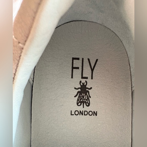 NEW w/Tags Fly London Delf Silver/Gray Leather Platform Wedge Sneaker Women 10.5 - Picture 7 of 12